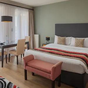 Escala & Budapešť